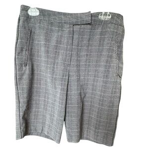 TAIL Women’s Gray Plaid Classic Golf‎ Shorts